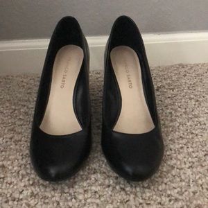 Franco Sarto black leather Helio wedges - size 9
